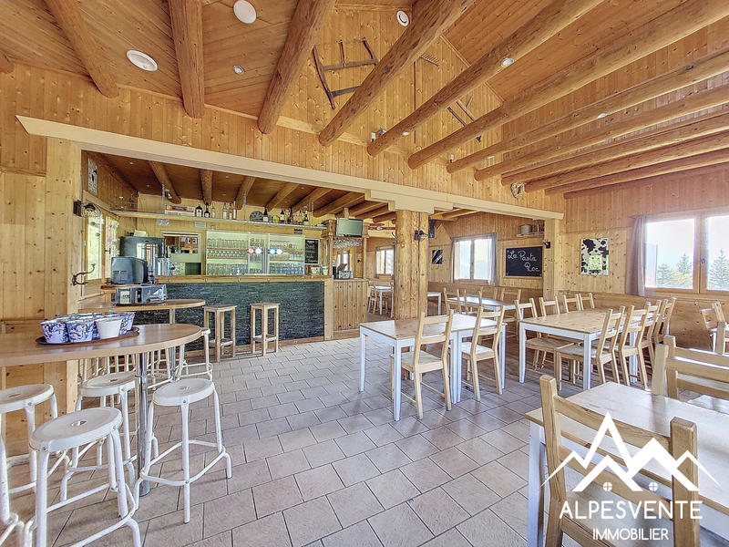 Maison - 179 m² - 8 pièces