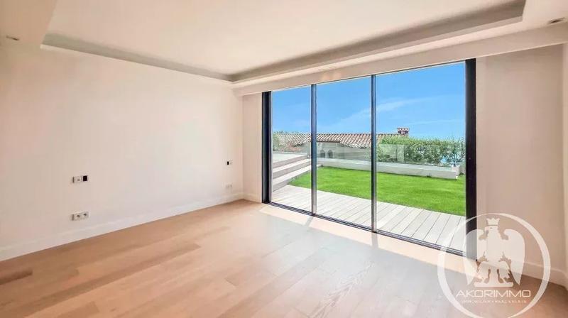 Villa - 238 m² - 5 pièces