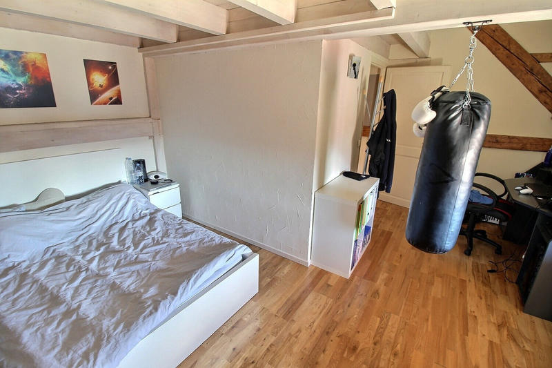 Maison - 230 m² - 5 pièces