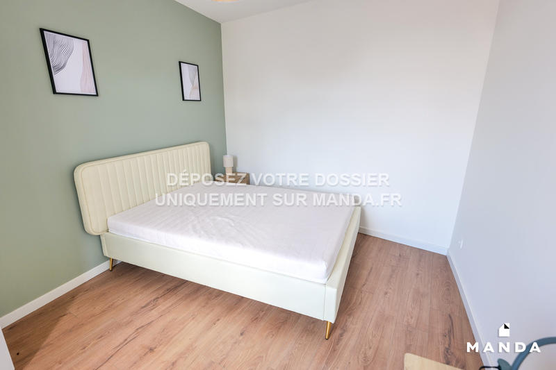Chambre - 11 m² - 4 pièces