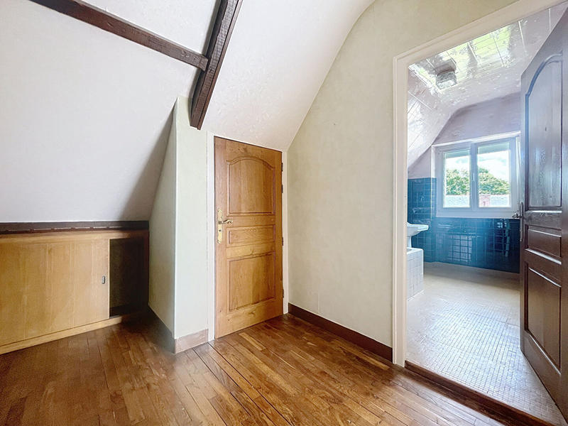 Maison - 169 m² - 7 pièces