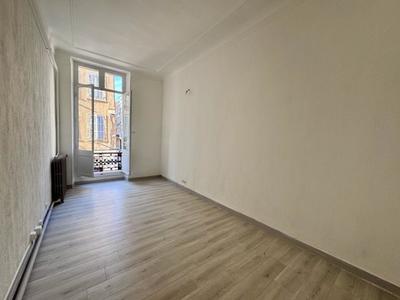 Appartement - 136 m² - 6 pièces