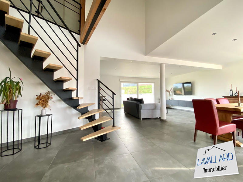 Maison contemporaine - 122 m² - 5 pièces