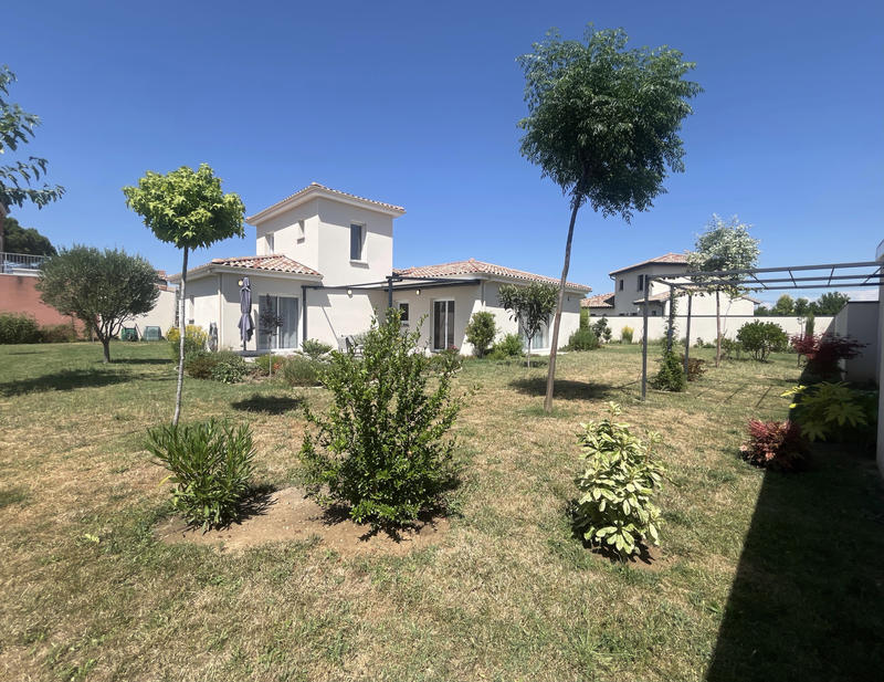 Maison - 99 m² - 4 pièces