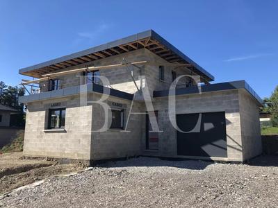 Villa - 143 m² - 5 pièces