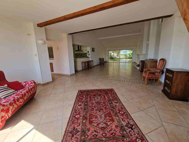 Maison - 229 m² - 8 pièces