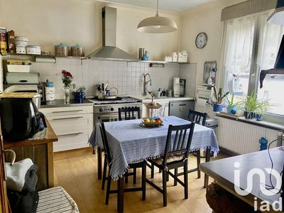 Maison de ville - 192 m² - 11 pièces