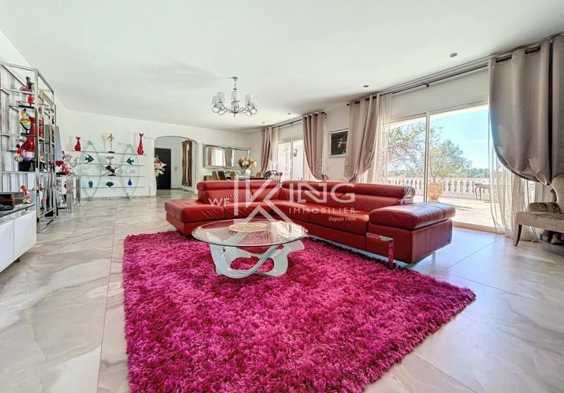 Villa - 220 m² - 7 pièces