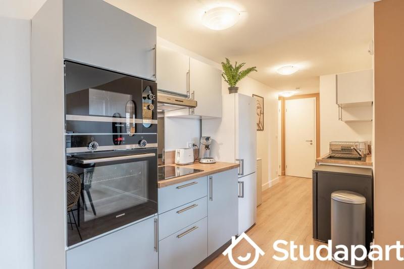 Chambre - 9 m² - 1 pièce