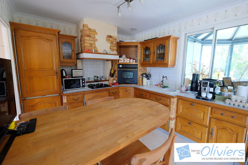 Maison - 184 m² - 8 pièces