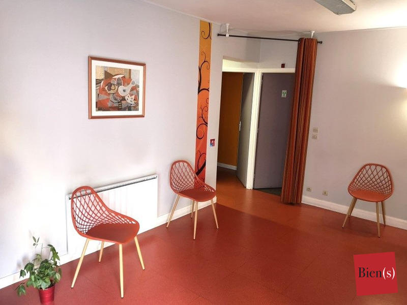 Local d'activités - 85 m² - 3 pièces