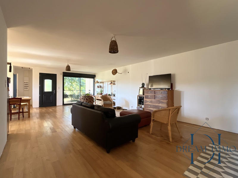 Maison - 259 m² - 8 pièces