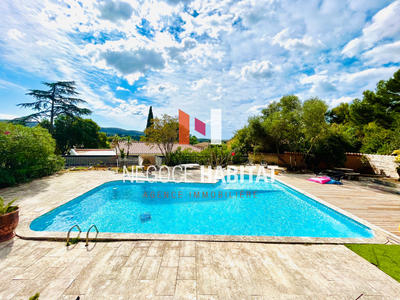 Villa - 280 m² - 7 pièces