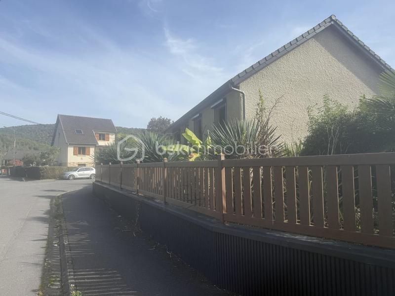 Pavillon - 90 m² - 6 pièces