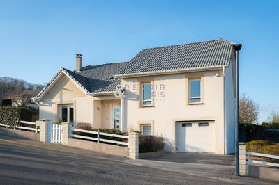 Maison - 182 m² - 7 pièces