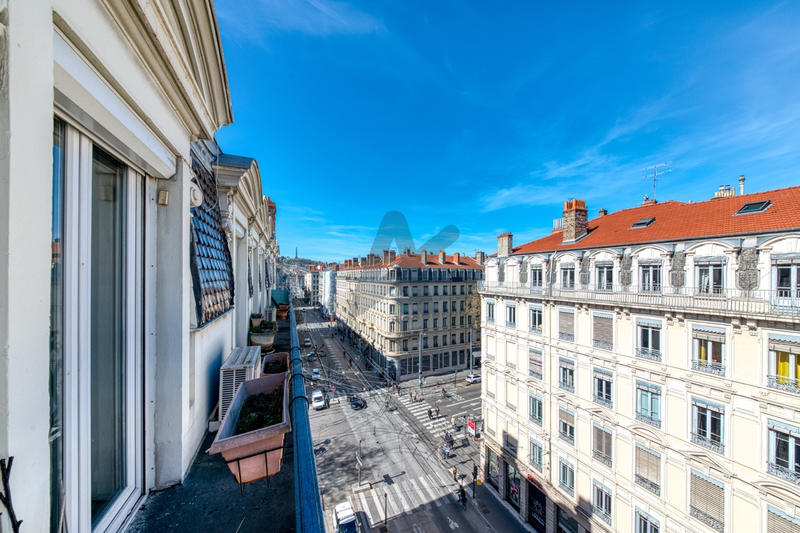 Appartement - 151 m² - 5 pièces