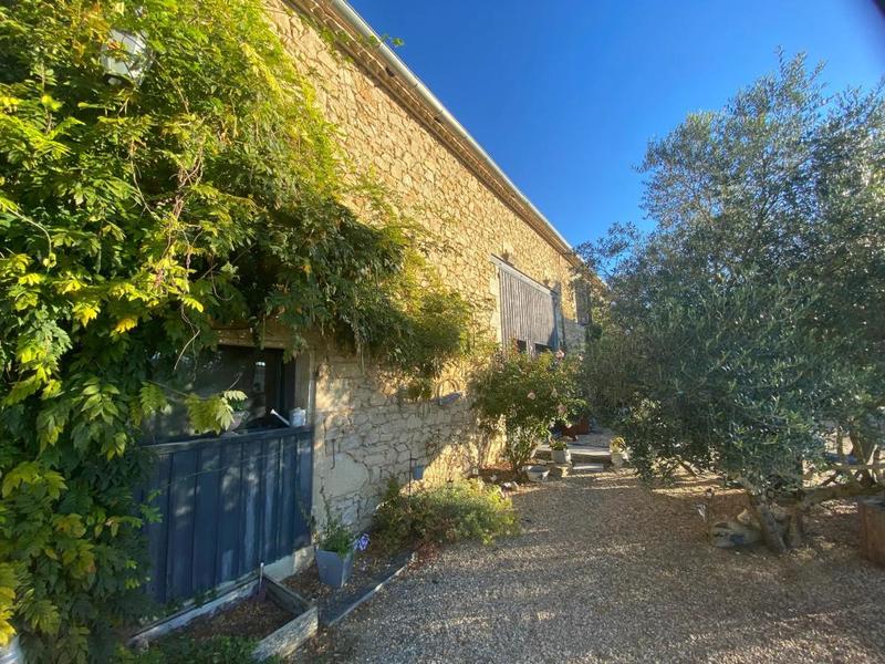 Maison en pierre - 350 m² - 8 pièces