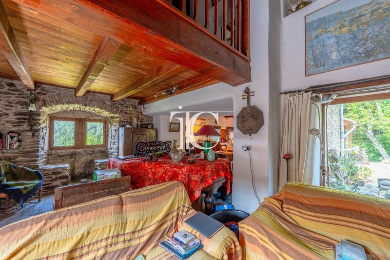 Maison - 205 m² - 8 pièces