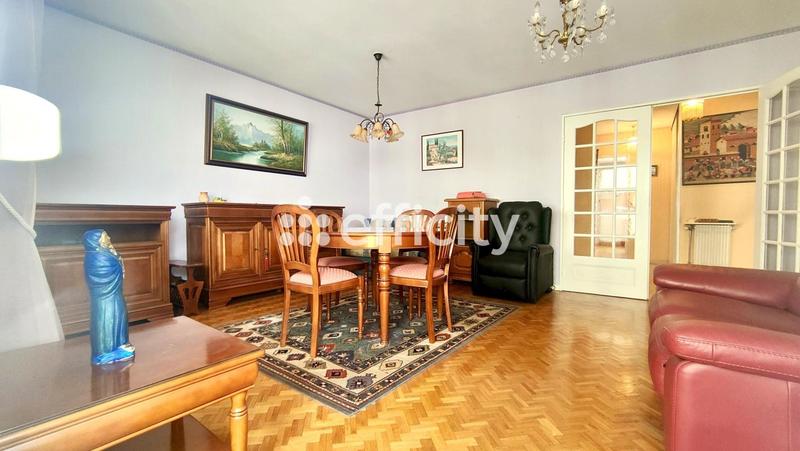 Appartement - 80 m² - 3 pièces