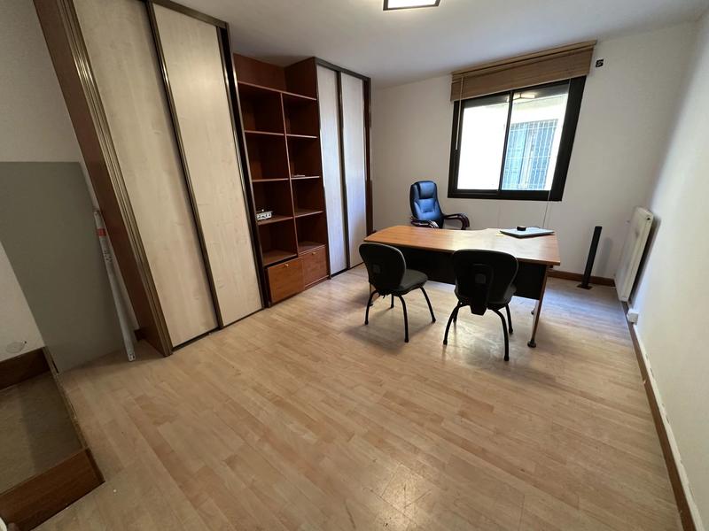 Local commercial - 85 m² - 3 pièces