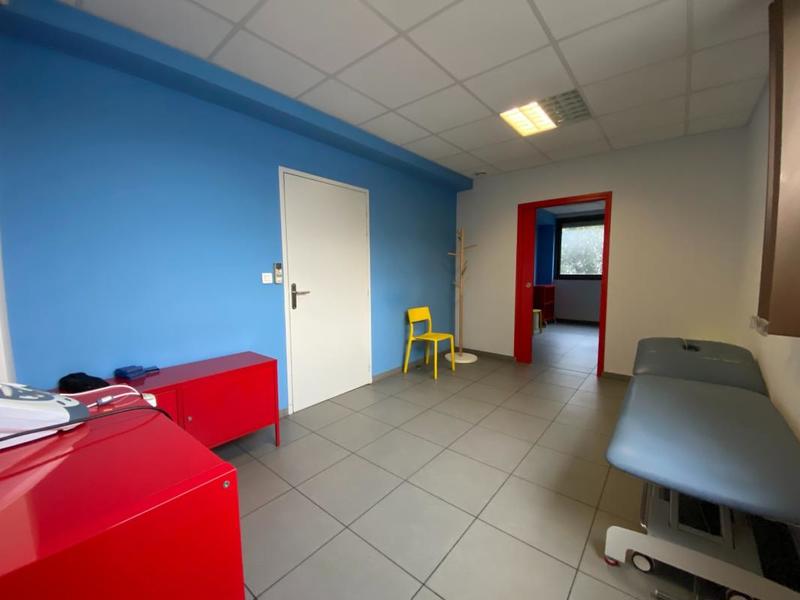 Bureau - 86 m² - 4 pièces