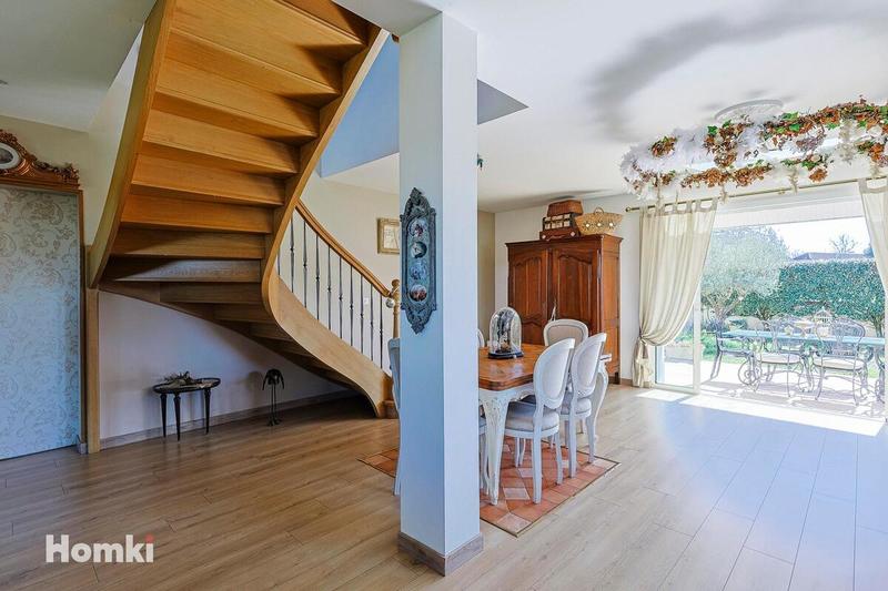 Maison - 164 m² - 6 pièces