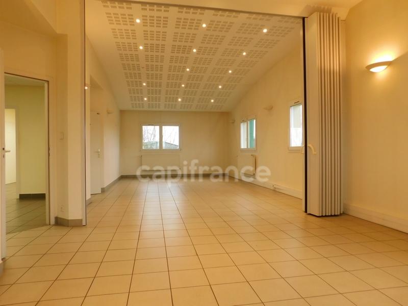 Bureau - 144 m² - 7 pièces