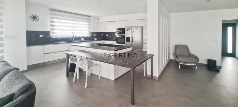 Villa - 137 m² - 4 pièces