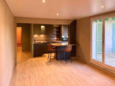 Appartement - 81 m² - 3 pièces