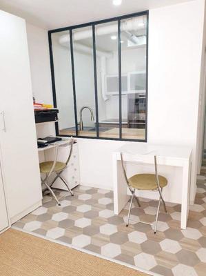 Studio - 25 m² - 2 pièces