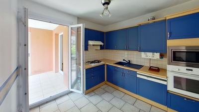 Appartement - 81 m² - 3 pièces