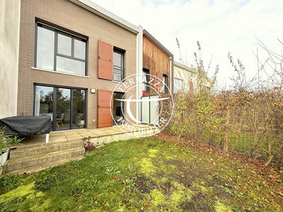 Maison - 96 m² - 5 pièces