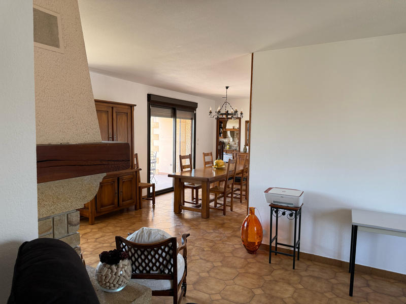 Maison - 230 m² - 8 pièces