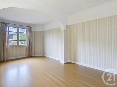 Maison - 98 m² - 5 pièces