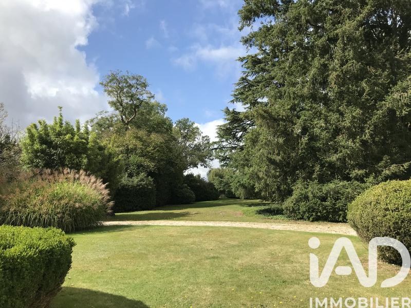 Maison - 302 m² - 12 pièces