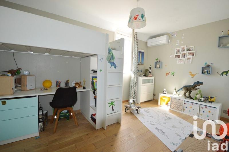 Maison - 169 m² - 8 pièces