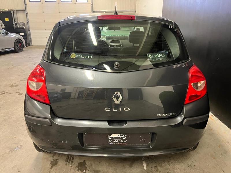 Renault Clio III 5 Portes 1.5 dCi 86 cv