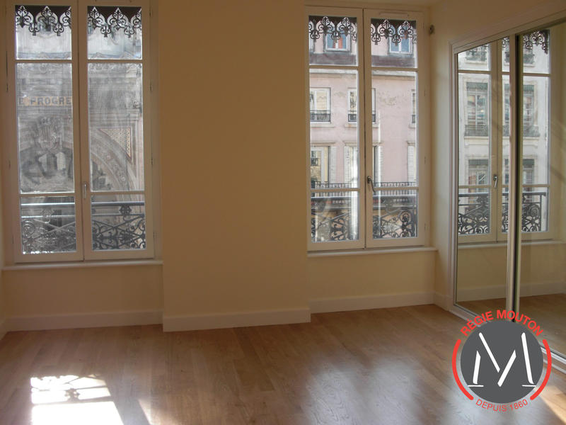 Appartement - 101 m² - 3 pièces