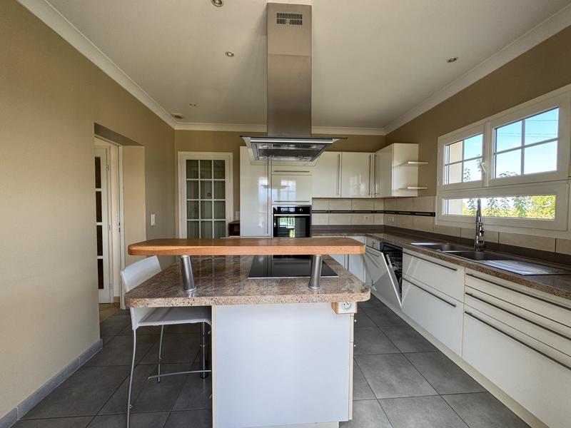 Villa - 141 m² - 6 pièces