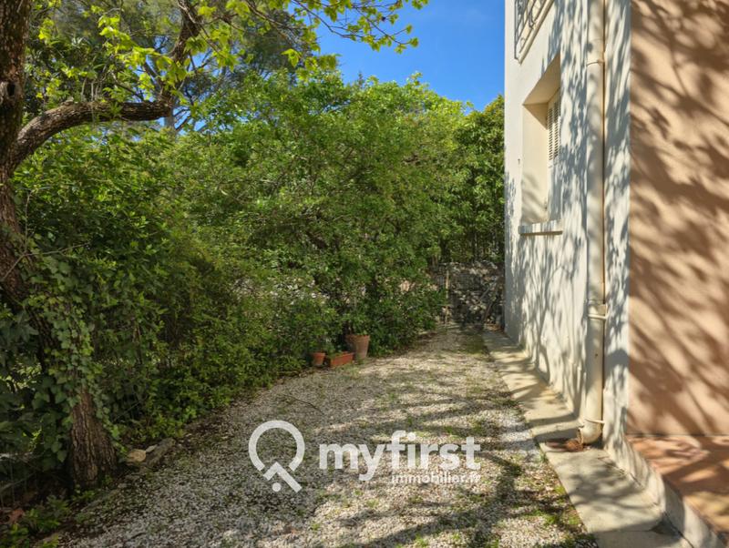 Maison - 202 m² - 6 pièces