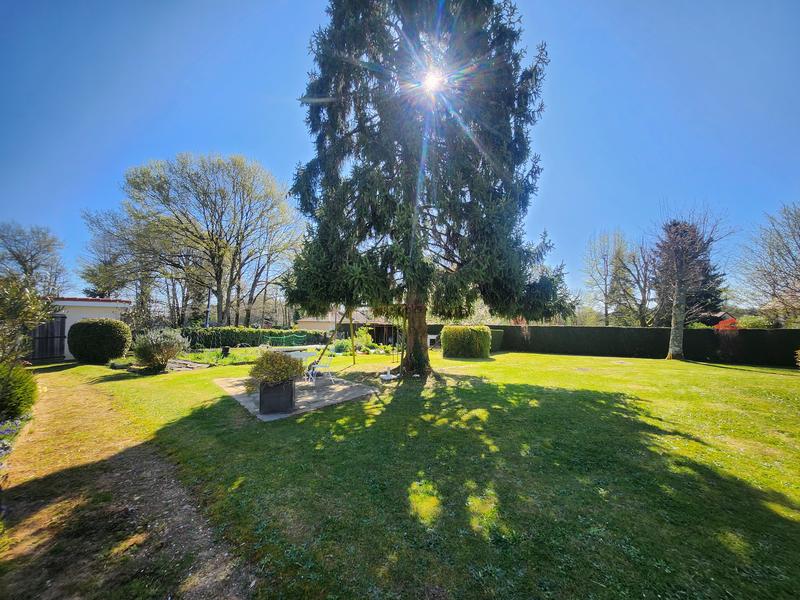 Maison - 175 m² - 9 pièces