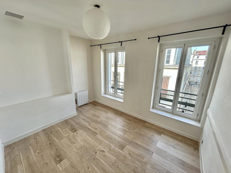 Appartement - 99 m² - 4 pièces