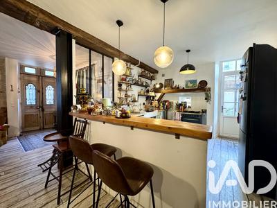 Maison - 180 m² - 7 pièces