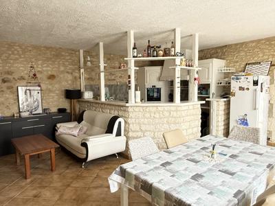 Maison - 98 m² - 4 pièces