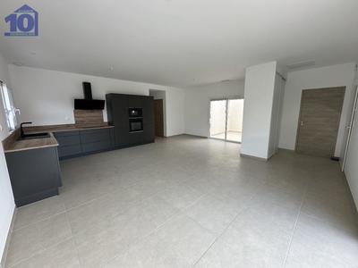 Maison - 102 m² - 4 pièces