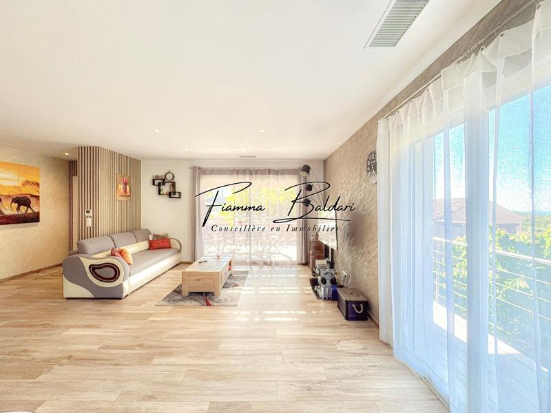 Maison - 122 m² - 4 pièces