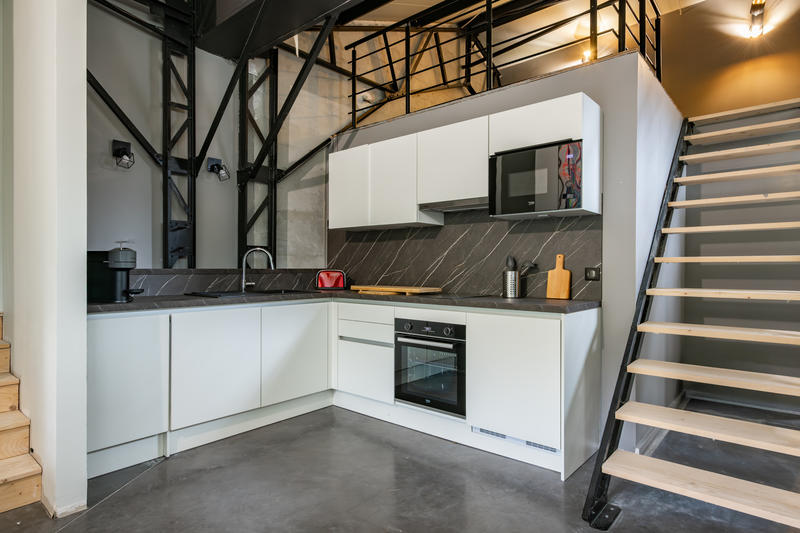 Maison - 389 m² - 10 pièces