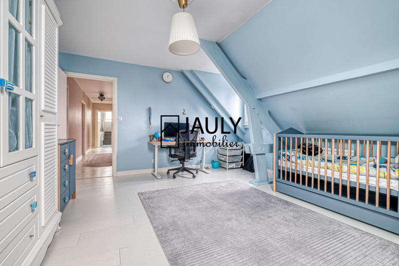 Maison - 340 m² - 10 pièces