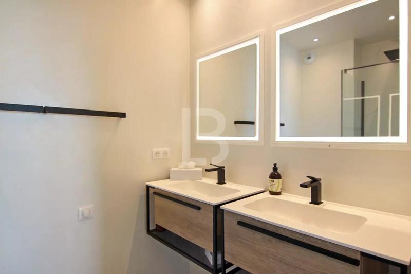 Appartement - 148 m² - 5 pièces