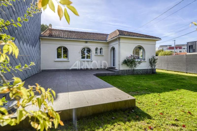 Maison - 158 m² - 7 pièces